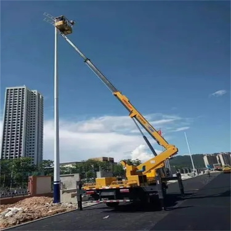 承德双桥维修路灯的曲臂升降车出租