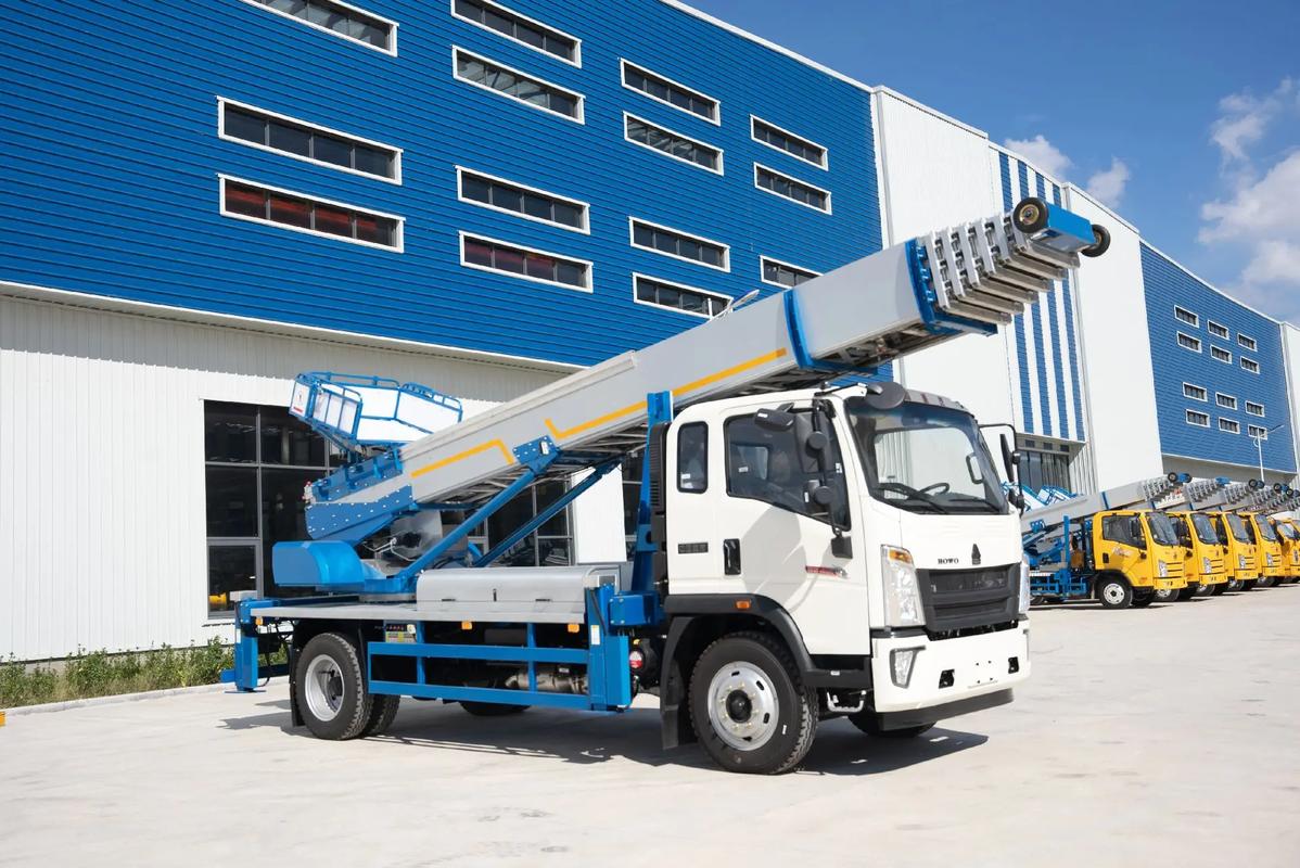 承德双桥出租云梯车高空作业车 建筑垃圾搬运